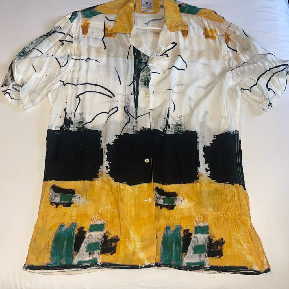 Zara- Men Button Up Shirt- Size Large
